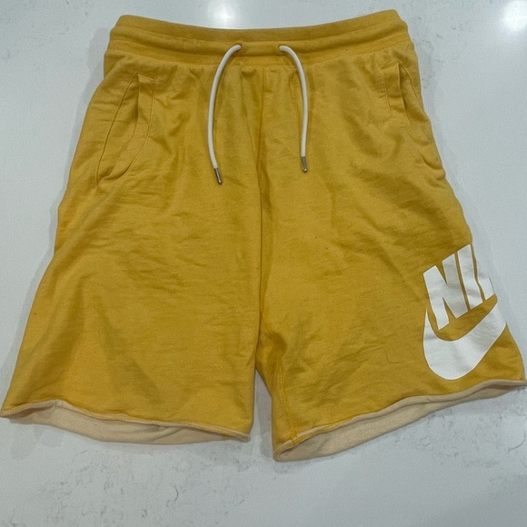 Mens Nike casual shorts - Picture 5 of 8